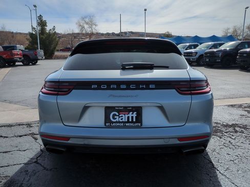 Used 2018 Porsche Panamera 4 image 5