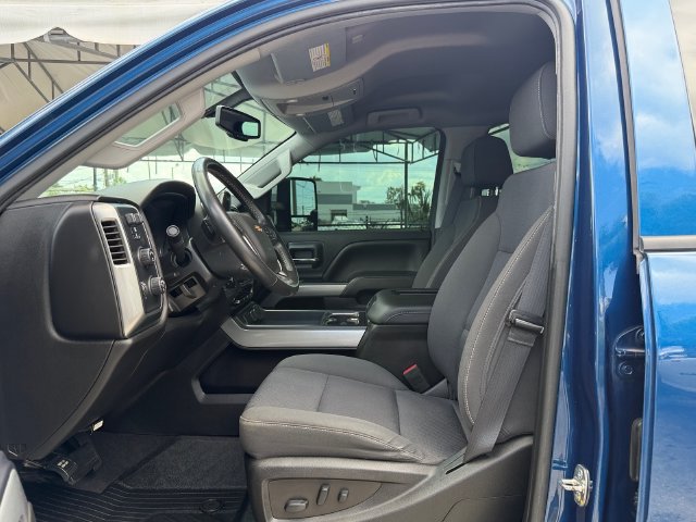 Used 2019 Chevrolet Silverado 2500 LT w/ LT Convenience Package AWD/4WD image 8