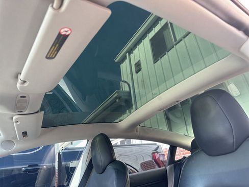 Used 2020 Tesla Model 3 Long Range image 8