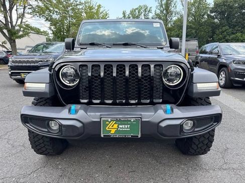 Used 2023 Jeep Wrangler Unlimited w/ Cold Weather Group AWD/4WD image 2