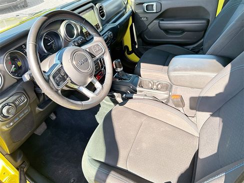 Used 2022 Jeep Wrangler Unlimited Rubicon 4xe image 25