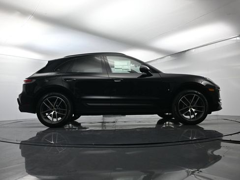 Certified 2026 Porsche Macan AWD/4WD image 52