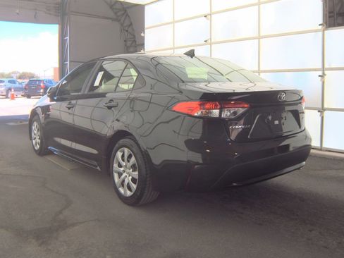 Used 2021 Toyota Corolla LE FWD image 6