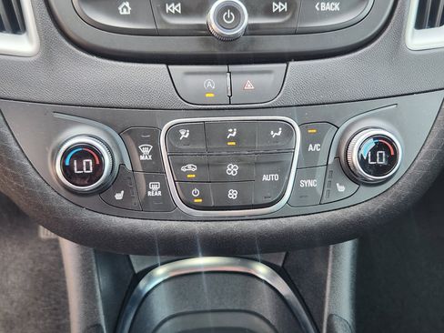 Used 2024 Chevrolet Malibu LT image 15