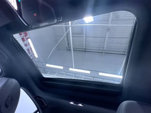 Used 2023 BMW 330i xDrive Sedan w/ Premium Package image 42