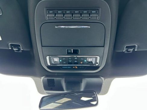 Used 2025 Ford F350 Platinum AWD/4WD image 17