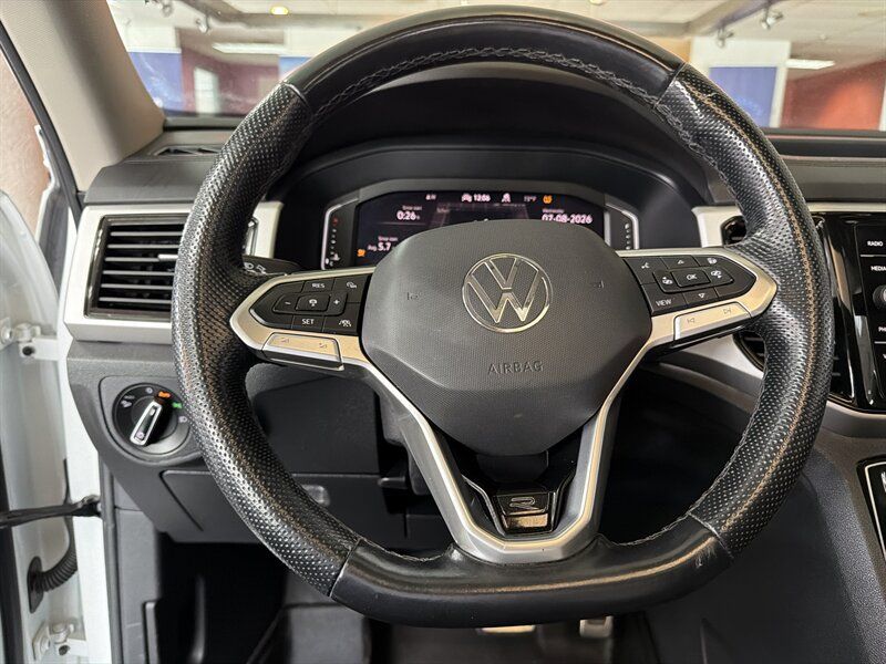 Used 2022 Volkswagen Atlas SEL Premium AWD/4WD image 13