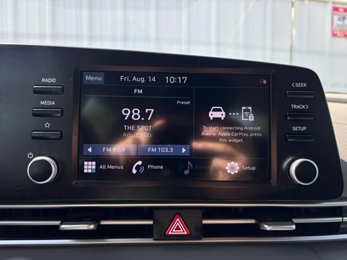 Used 2022 Hyundai Elantra SEL FWD image 27