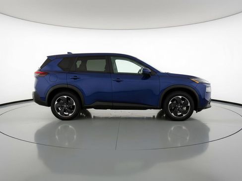 Used 2025 Nissan Rogue SV image 11