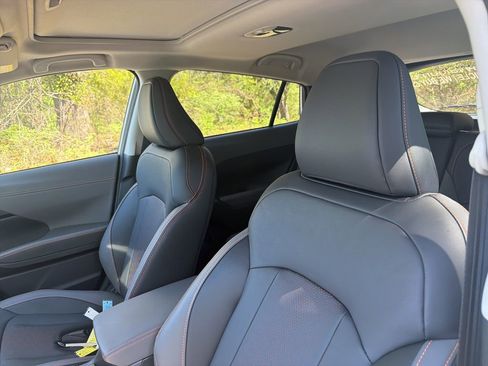 Used 2025 Subaru Crosstrek 2.5i Limited w/ Crosstrek Mirror Package image 15