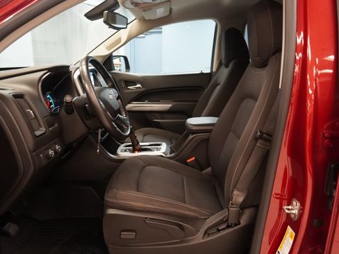 Used 2018 Chevrolet Colorado LT w/ LT Convenience Package AWD/4WD image 5