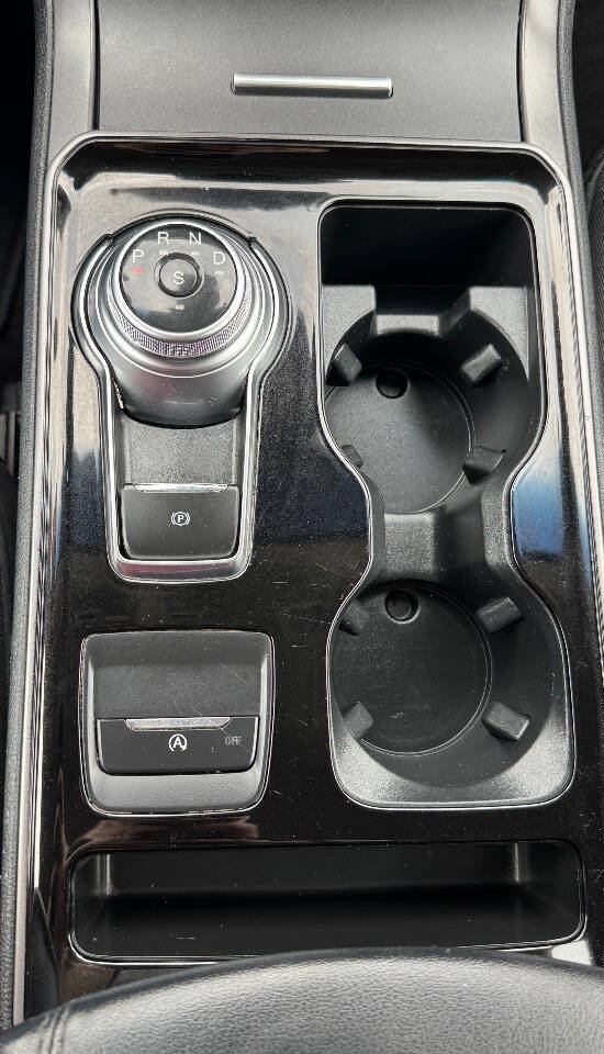 Used 2020 Ford Edge SE AWD/4WD image 26