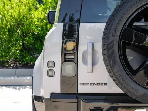 New 2026 Land Rover Defender 110 X-Dynamic SE AWD/4WD image 59