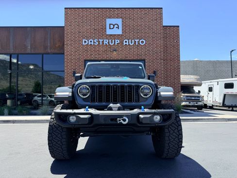 Used 2024 Jeep Wrangler Unlimited Rubicon 4xe AWD/4WD image 2