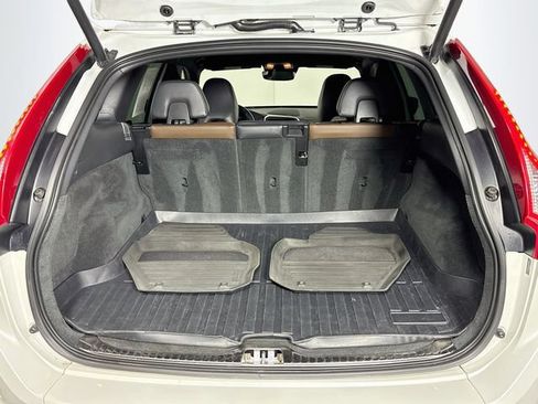 Used 2015 Volvo XC60 T6 Platinum FWD image 24