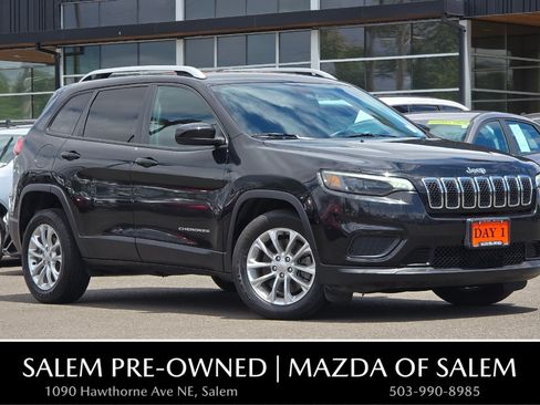 Used 2020 Jeep Cherokee Latitude FWD image 1