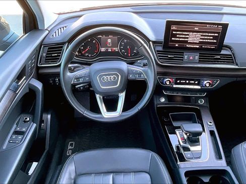 Used 2023 Audi Q5 2.0T Premium w/ Convenience Package image 5