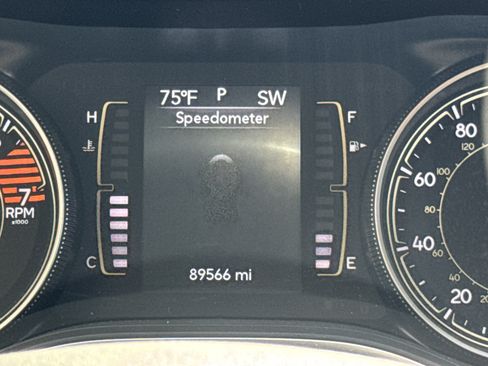 Used 2020 Jeep Cherokee Latitude Plus w/ Cold Weather Group AWD/4WD image 20