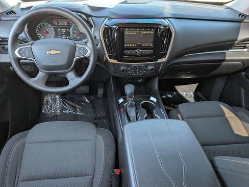 Used 2021 Chevrolet Traverse LS image 23