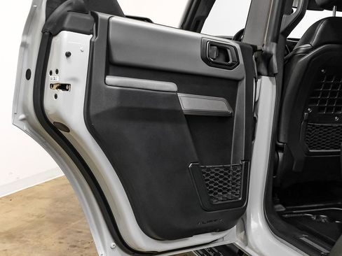 Used 2022 Ford Bronco Black Diamond image 43