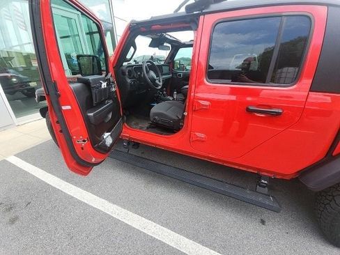 Used 2024 Jeep Gladiator Rubicon image 14