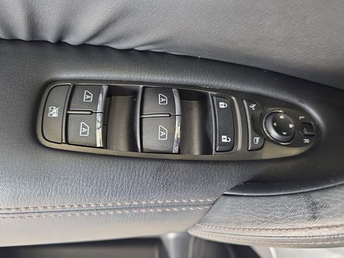 Used 2023 Nissan Armada Platinum w/ Captain's Chairs Package image 30