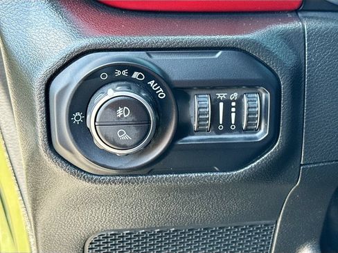 Used 2022 Jeep Gladiator Rubicon w/ LED Lighting Group AWD/4WD image 10