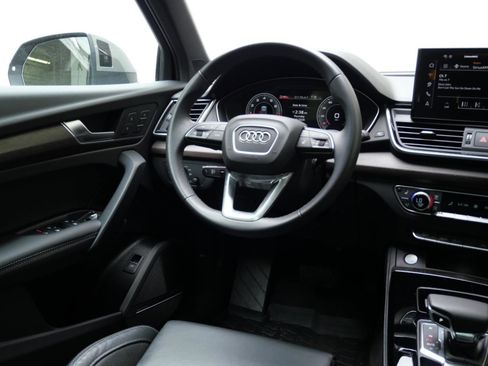 Used 2024 Audi Q5 2.0T Premium Plus w/ Premium Plus Package AWD/4WD image 29