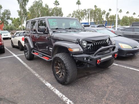 Used 2018 Jeep Wrangler Unlimited Sport S image 3