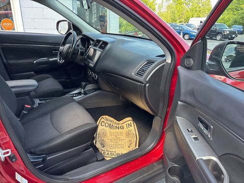 Used 2019 Mitsubishi Outlander Sport SE image 7