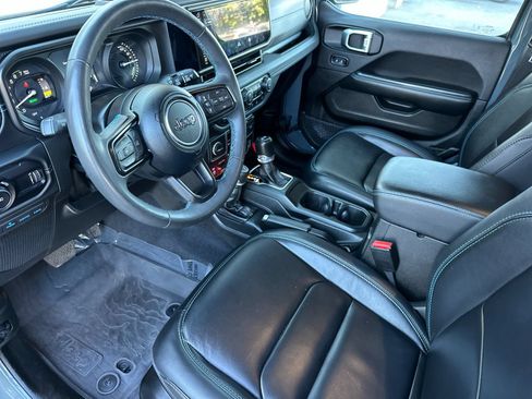 Used 2024 Jeep Wrangler Unlimited Rubicon 4xe AWD/4WD image 9