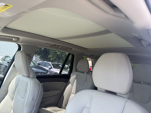 New 2026 Volvo XC90 T8 Ultra w/ Protection Package Premier AWD/4WD image 14