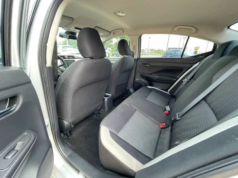 Used 2021 Nissan Versa SV FWD image 15