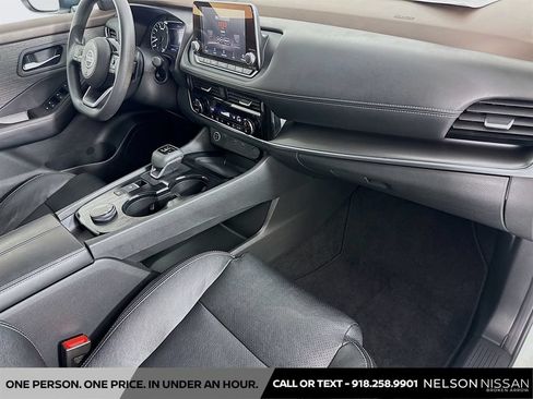 Used 2021 Nissan Rogue SV AWD/4WD image 27