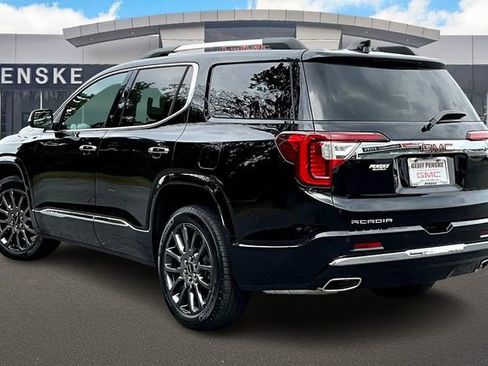 Used 2023 GMC Acadia Denali w/ Black Diamond Edition image 12