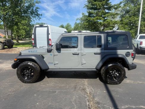 Used 2023 Jeep Wrangler Unlimited w/ Cold Weather Group AWD/4WD image 6