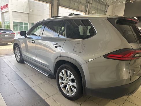 Used 2026 Toyota Grand Highlander Limited image 15