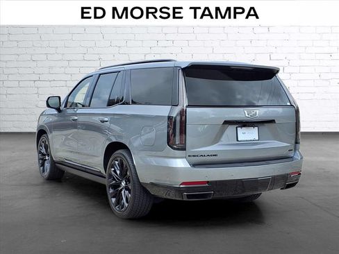 Certified 2026 Cadillac Escalade Platinum Sport w/ LPO, ONYX Package AWD/4WD image 3