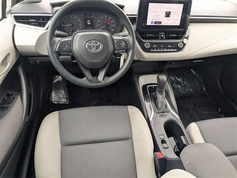 Used 2023 Toyota Corolla LE image 28