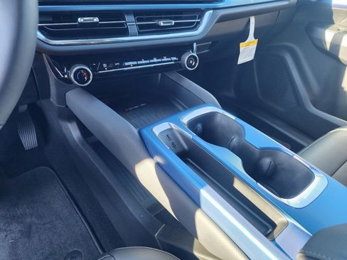 New 2026 Chevrolet Equinox EV LT image 33