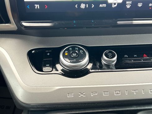 Used 2025 Ford Expedition Max Active RWD image 26