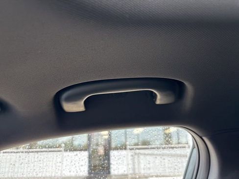 Used 2024 Chevrolet Trax RS w/ Sunroof Package FWD image 28