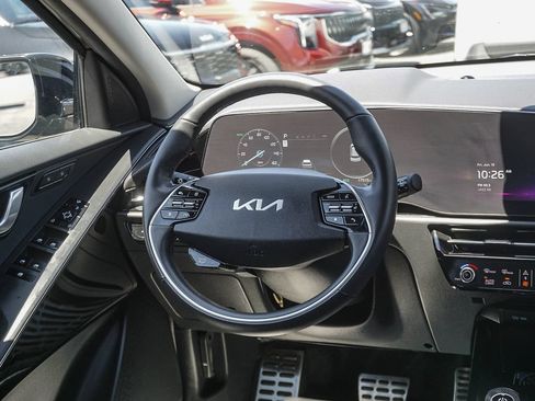Certified 2023 Kia Niro Wave FWD image 17