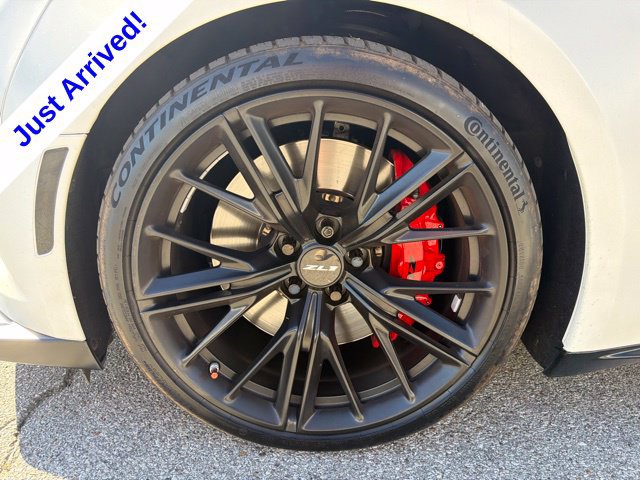 Used 2021 Chevrolet Camaro ZL1 RWD image 11