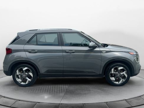 Used 2020 Hyundai Venue SEL w/ Convenience + Premium Package FWD image 8
