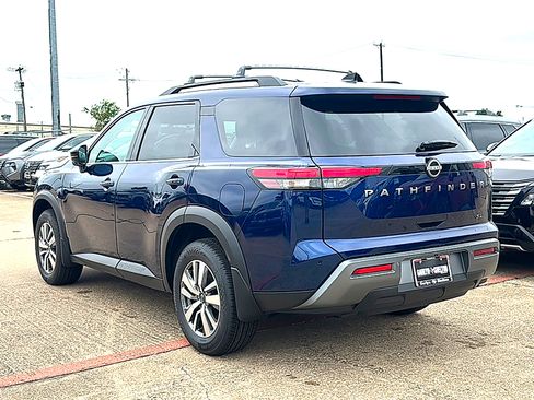 New 2026 Nissan Pathfinder SL FWD image 6