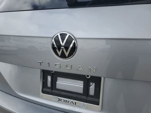 Used 2024 Volkswagen Tiguan SE FWD image 14