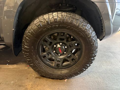 Certified 2024 Toyota 4Runner SR5 Premium w/ Moonroof Package AWD/4WD image 29