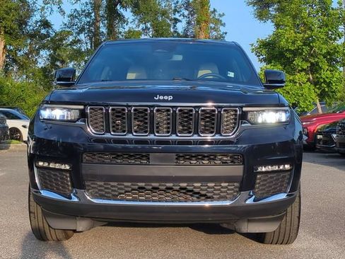 Used 2024 Jeep Grand Cherokee L Limited RWD image 8