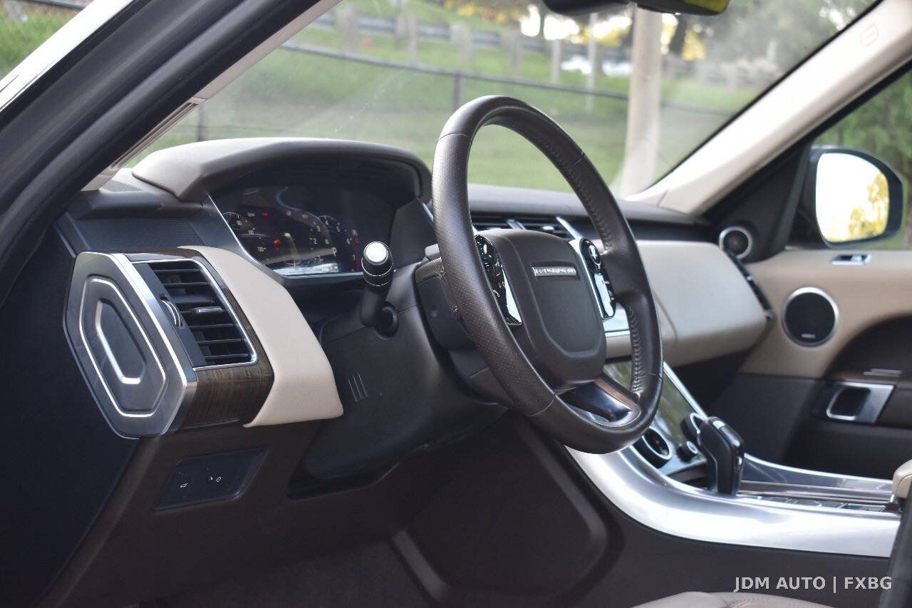 Used 2018 Land Rover Range Rover Sport HSE AWD/4WD image 18